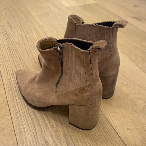 Tony Bianco Suede Leather Block Heel Ankle Bootie Pointed Toe Boot 8 - Picture 5 of 7